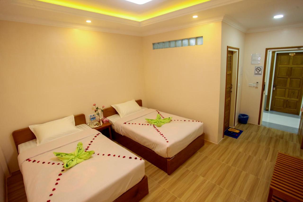 Five One Star Hotel Nyaungshwe Exteriör bild