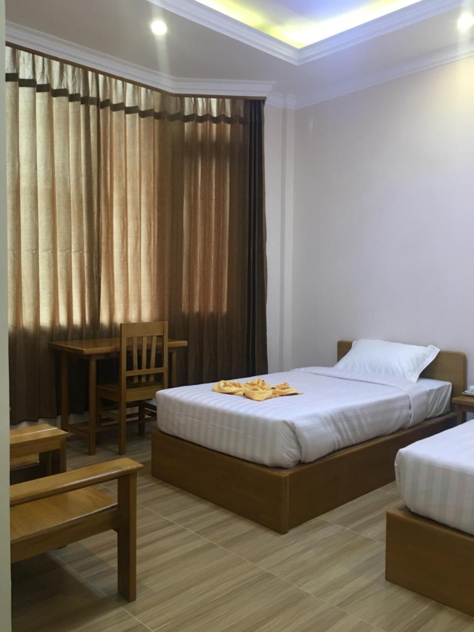 Five One Star Hotel Nyaungshwe Exteriör bild