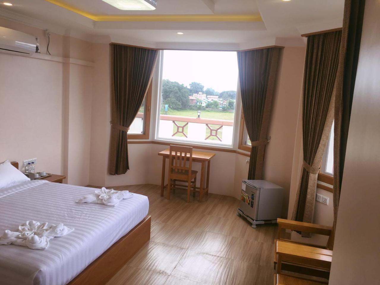 Five One Star Hotel Nyaungshwe Exteriör bild