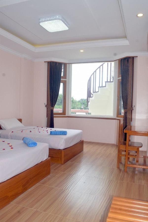 Five One Star Hotel Nyaungshwe Exteriör bild
